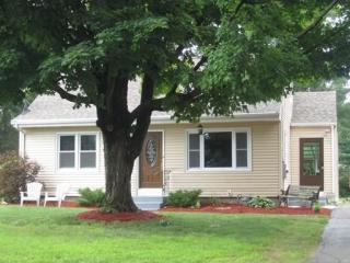 19 Grenier Dr, Montgomery MA  01085-4714 exterior