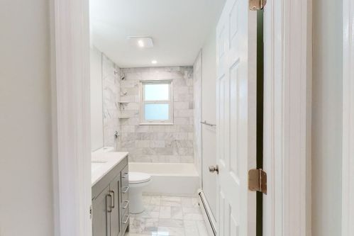 31 Jersey St, Dedham MA  02026-4942 exterior