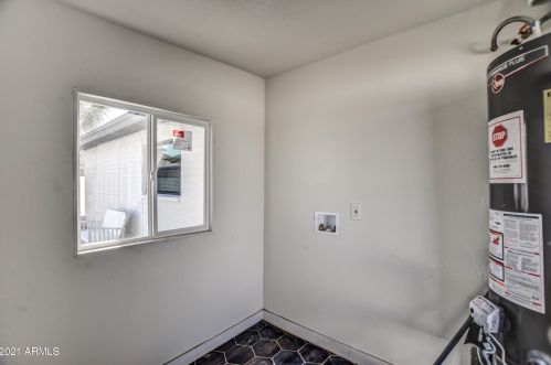 3212 Captain Dreyfus Ave, Phoenix AZ  85032-6146 exterior