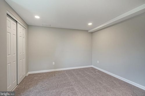 326 Billingsport Rd, West Deptford NJ 08066-2238 exterior