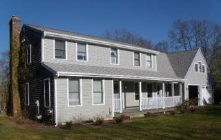 755 Potomska Rd, Dartmouth, MA 02748-1300