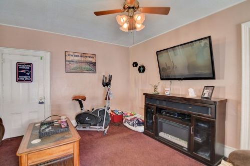 313 Copeland St, Quincy MA 02169-4006 exterior