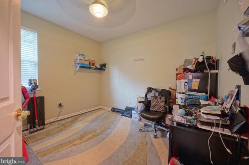 128 Betsy Ross Way, West Deptford NJ 08096-6872 exterior