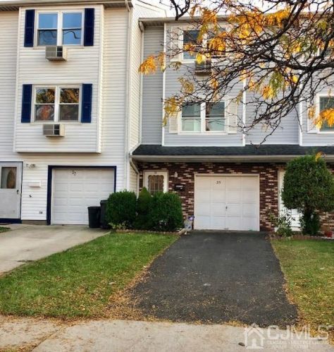 35 Larch St, Carteret NJ  07008-2470 exterior