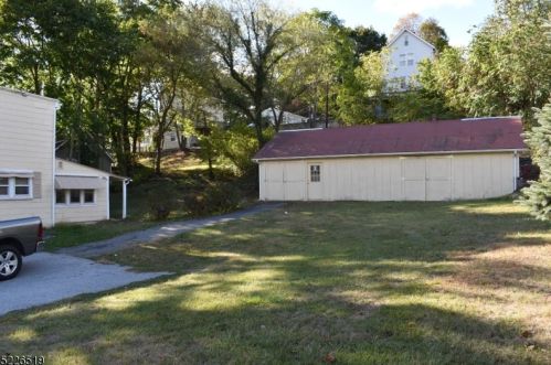 31 Main St, Wantage NJ  07461-2112 exterior