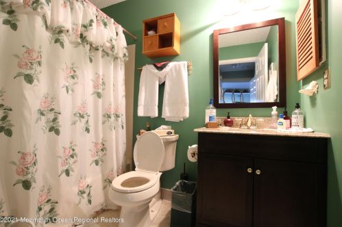 2 Boise Ct, Tinton Falls NJ 07712-3167 exterior