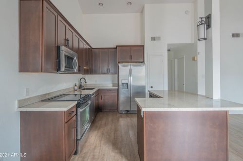 1124 Belmont Ave, Phoenix AZ 85051-6765 exterior