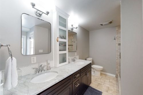 11 Colonial Dr, Shrewsbury MA  01545-1520 exterior