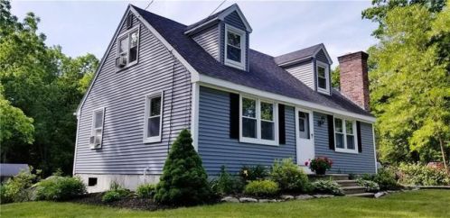 173 Lake Washington Dr, Glocester, RI 02814-1715