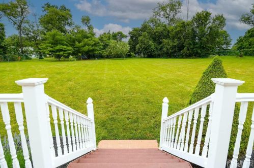 10 Summerhill Ct, Columbus NJ  08022-1970 exterior