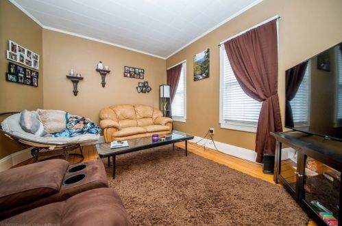 1029 Plymouth Ave, Fall River MA 02721-1939 exterior