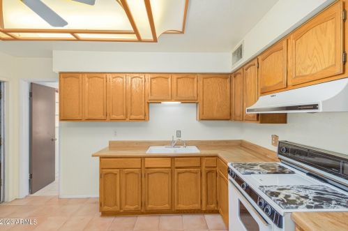 6738 33rd Ave, Phoenix AZ 85041-7416 exterior