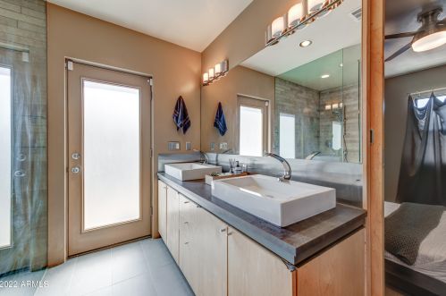 2932 17 Dr, Phoenix AZ 85045-1623 exterior