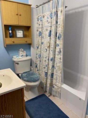 27 Voorhis Pl, Skyline Lakes NJ  07456-2234 exterior