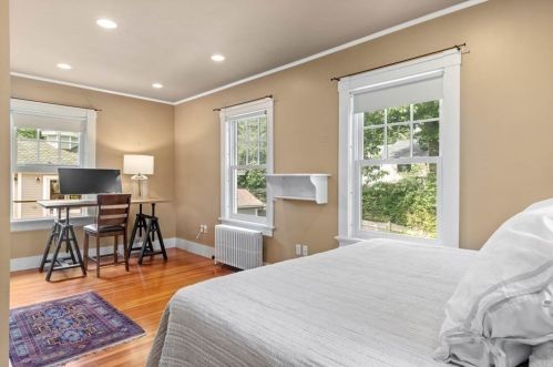 20 Phillips Ave, Rockport MA  01966-1144 exterior