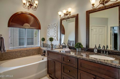 3345 Behrend Dr, Phoenix AZ 85050-1923 exterior