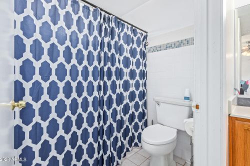 1444 Carson Rd, Phoenix AZ  85041-6711 exterior