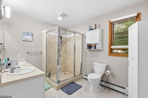 240 Skyline Lake Dr, Skyline Lakes NJ  07456-1959 exterior