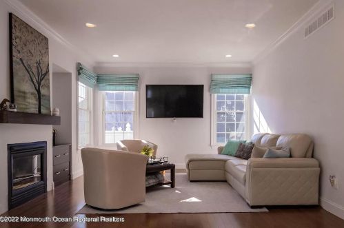 23 Chiswick Ct, Jackson Twp NJ  08527-1257 exterior