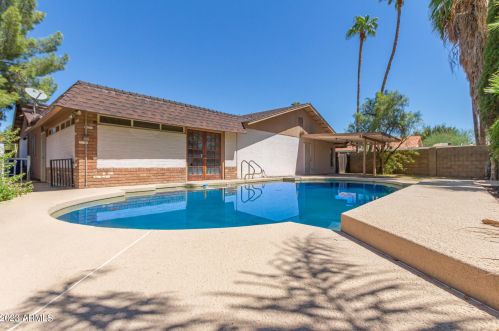 1743 Butler Dr, Phoenix AZ 85051-4739 exterior