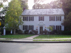 121 Valentine St, Newton, MA 02465-3027