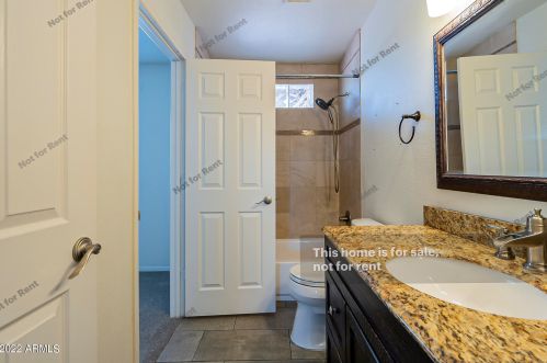 1023 Charleston Ave, Phoenix AZ  85022-1143 exterior