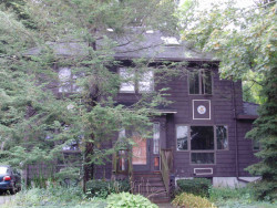 880 Chestnut St, Newton, MA 02468-2320