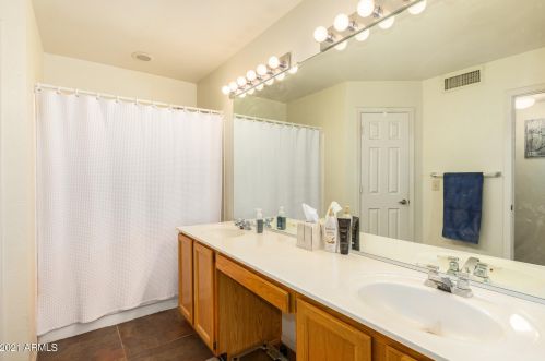 13642 41 Pl, Phoenix AZ 85028-2214 exterior