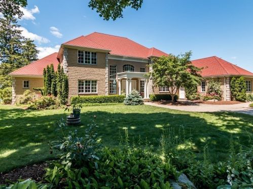 77 Eastern Point Blvd, Gloucester, MA 01930-4427