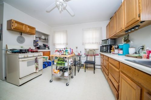 20 Myrtle St, Taunton MA 02780-4112 exterior