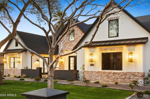 222 Belmont Ave, Phoenix AZ  85021-7229 exterior