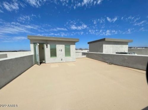 25428 19th Dr, Phoenix AZ  85085-5380 exterior