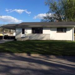 3865 Shamrock Dr, Columbus, OH 43227-3357