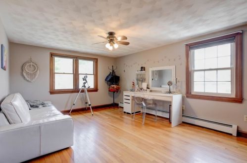 127 Elm St, North Reading MA 01864-2914 exterior