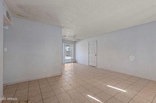 1014 Danbury Rd, Phoenix, AZ 85023-2636