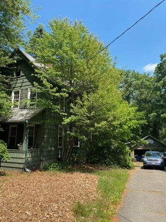 246 Elm St, Agawam, MA 01001-2405