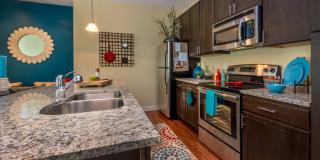 6115 Tidewater Dr, Norfolk VA  23509-1562 exterior