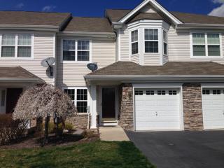 7 Lodge Pole Ln, Hardyston NJ  07419-2437 exterior