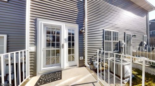 20 Midland Ave, Kearny NJ 07032-2783 exterior