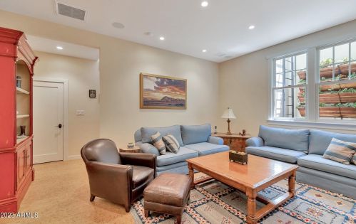 529 Cypress St, Phoenix AZ 85006-1840 exterior