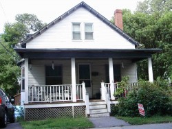 129 Rowe St, Newton, MA 02466-1527