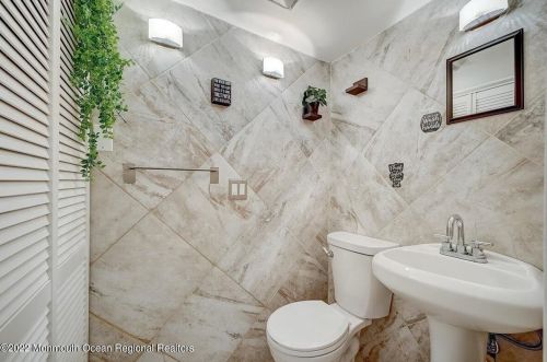 9 Kim Ct, Jackson Twp NJ 08527-2362 exterior