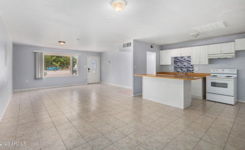 6329 43 Ave, Phoenix AZ 85029-3944 exterior