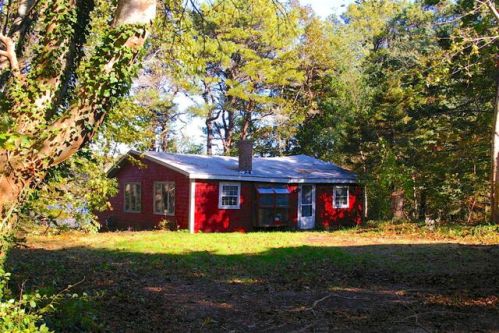 1090 Samoset Rd, Eastham MA  02642-3116 exterior