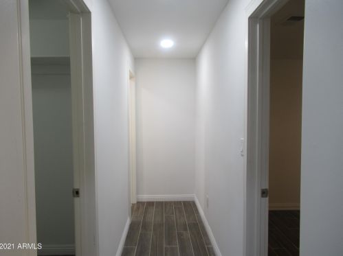 1845 Chipman Rd, Phoenix AZ  85040-2473 exterior