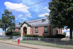 144 Bridge St, Newton, MA 02458-1129