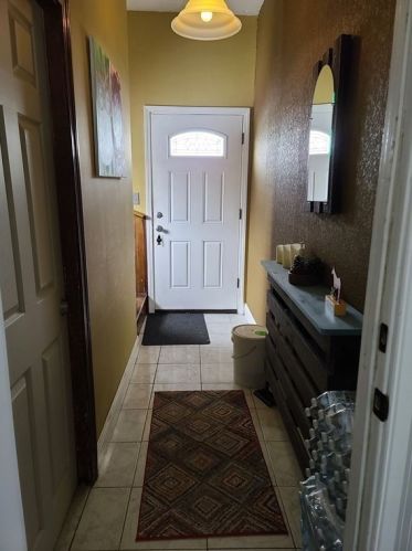 22 Swindells St, Fall River, MA 02723-3725