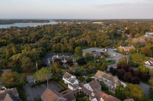 6 Munson Meeting, Chatham MA exterior