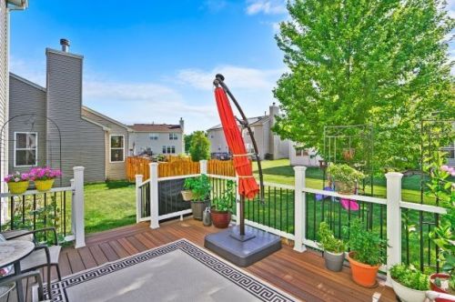 265 Hanburg Ln, Lemont IL 60440-6193 exterior