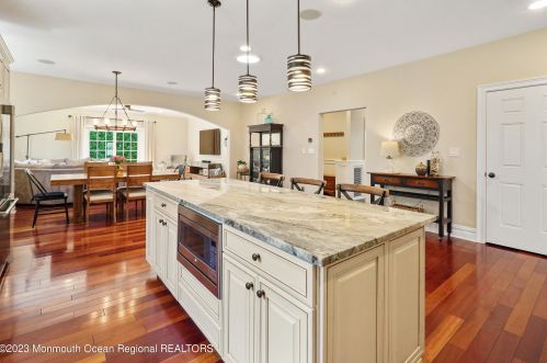 90 Lovett Ave, Little Silver NJ 07739-1403 exterior